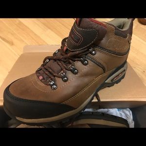 Eddie Bauer Men’s Bradley Waterproof Hiking Boot